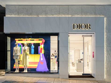 dior store athens.